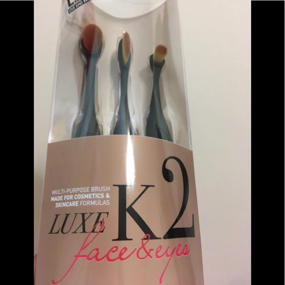 Luxe K2 L.A.B. 2 3 Makeup Brushes! 💥